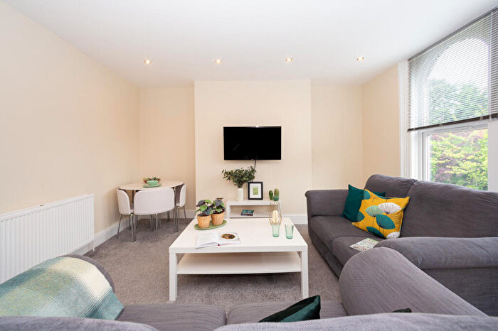 4 Bedroom Apartment To Rent In B Saint Michael's Road, Headingley, Leeds, LS6