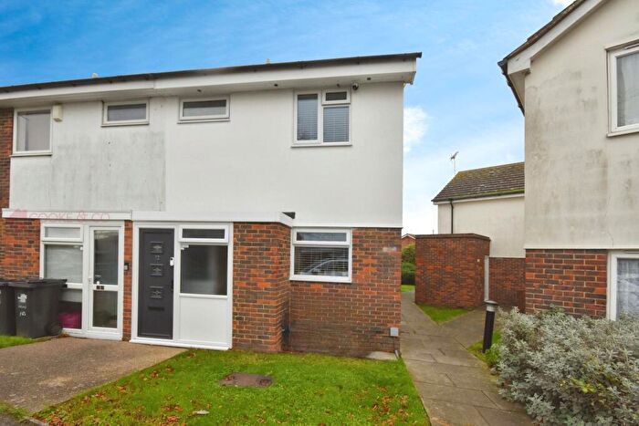 3 Bedroom Terraced House For Sale In Vine Close, Ramsgate, CT11