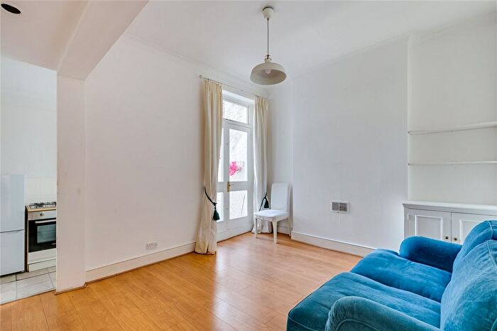 2 Bedroom Flat To Rent In Vera Road, Munster Village, SW6