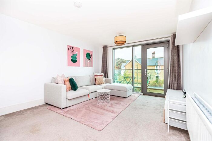 2 Bedroom Flat To Rent In Modern Apartment With Private Balcony, Upper Terrace Road, BH2