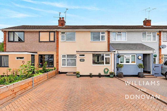 4 Bedroom Terraced House For Sale In Kennedy Close, Benfleet, SS7