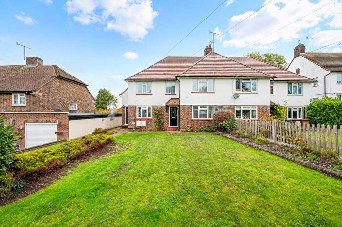 2 Bedroom Maisonette For Sale In Shawley Crescent, Epsom, KT18
