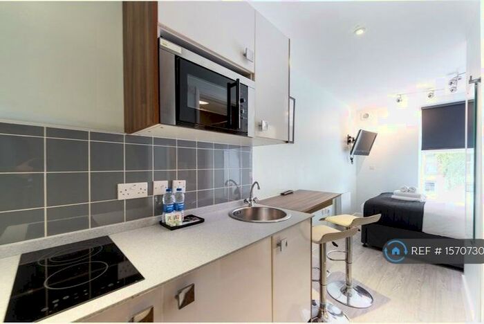 Studio To Rent In Camden Road, London, N7