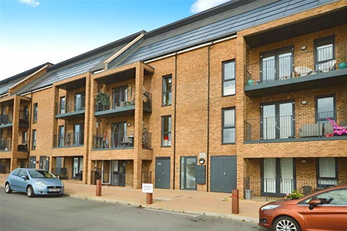 2 Bedroom Flat To Rent In Knights Templar Way, Strood, ME2