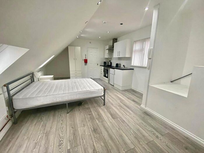 Studio To Rent In Lythalls Lane, Coventry, CV6