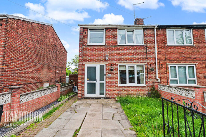 3 Bedroom Semi Detached House For Sale In Grange Road, Royston, S71