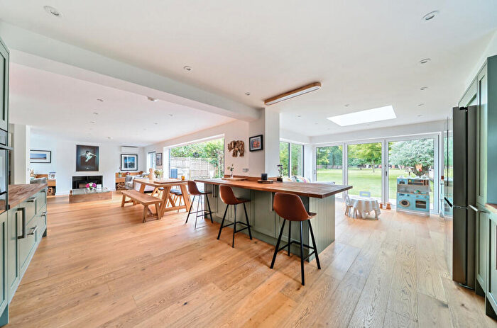 4 Bedroom Detached House For Sale In New Lane, Sutton Green, Guildford, Surrey, GU4