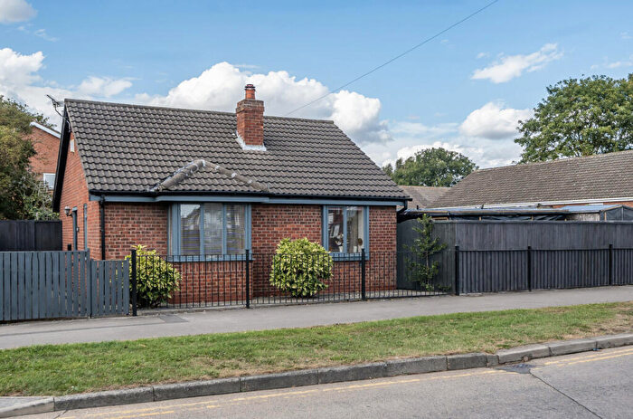 2 Bedroom Bungalow For Sale In Hotham Road South, Hull, HU5