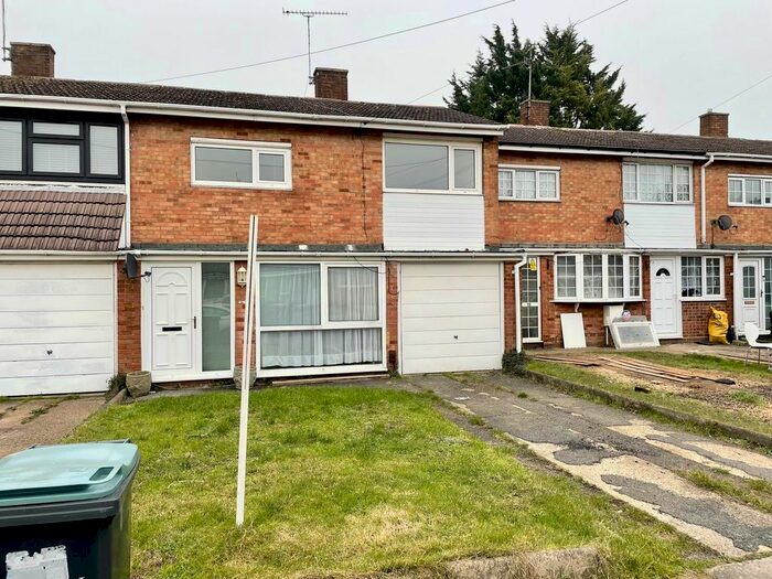 3 Bedroom Terraced House To Rent In Bodmin Road, Luton LU4