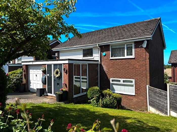 3 Bedroom Detached House For Sale In Cypress Way, High Lane, Stockport, Cheshire, SK6