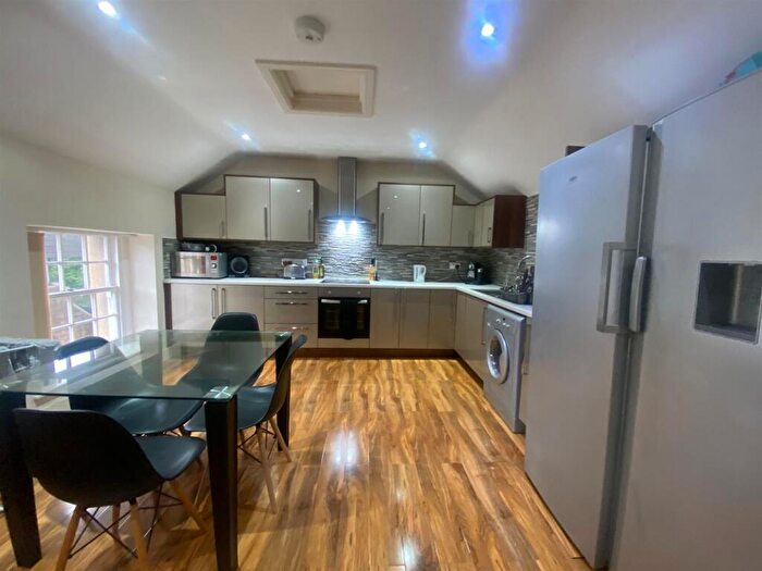 6 Bedroom Private Hall To Rent In Aalborg Place, Lancaster, LA1