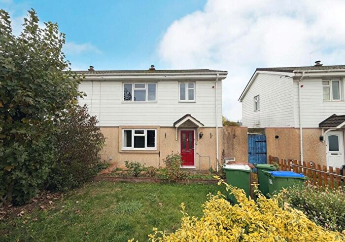 3 Bedroom Semi Detached House For Sale In Maiden Lane, Crayford, Dartford, Kent, DA1