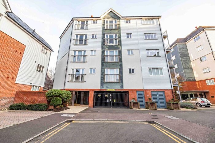 1 Bedroom Flat For Sale In Westwood Drive, Canterbury, Kent, CT2