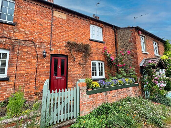 3 Bedroom Cottage To Rent In Church Lane, Emberton, MK46