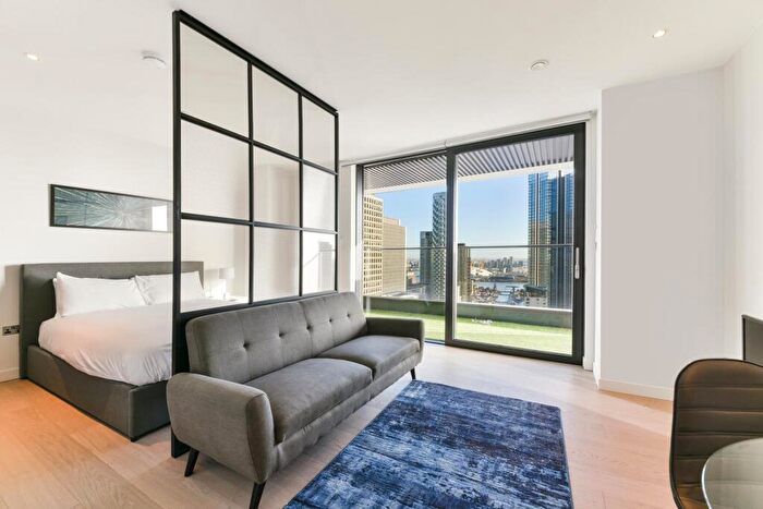 Apartment To Rent In Bagshaw Building, Wardian, Canary Wharf, London, E14