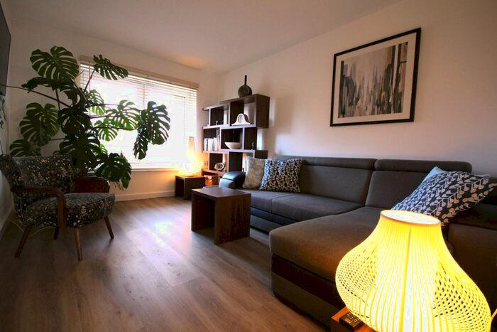 1 Bedroom Flat To Rent In Renfrew Close, London, E6