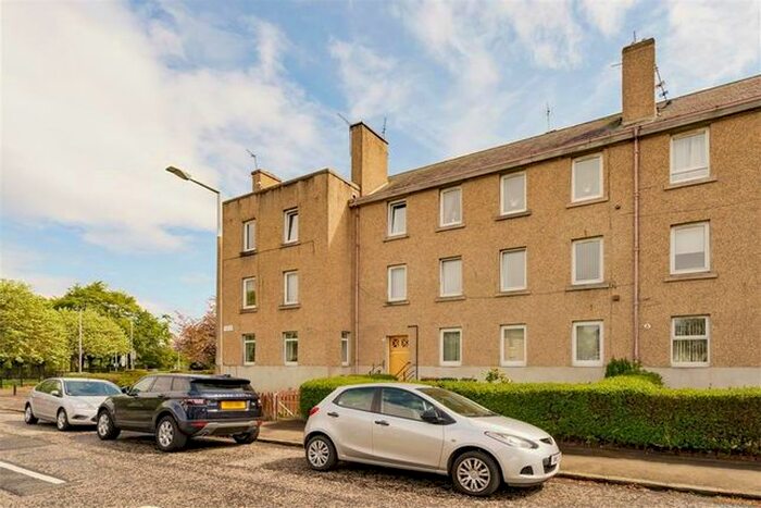 2 Bedroom Flat To Rent In , Whitson Terrace, Edinburgh, EH11