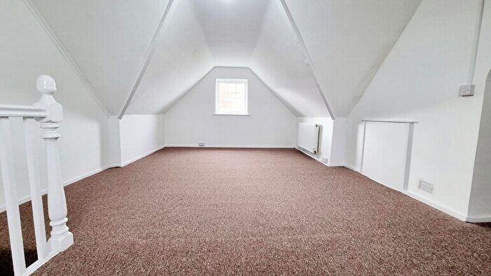 3 Bedroom Flat To Rent In The Parade, Birchington, CT7