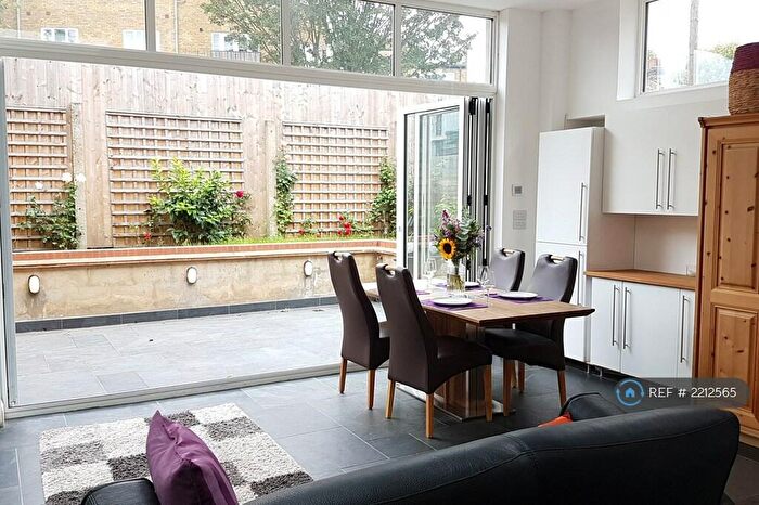 1 Bedroom Flat To Rent In Lower Road, London, SE8