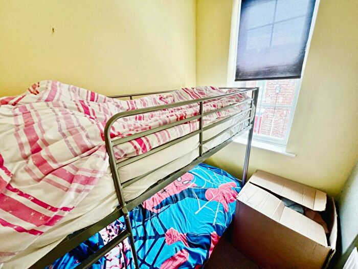 3 Bedroom Terraced House For Sale In Robertson Road, Grantham, NG31