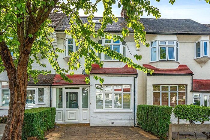 4 Bedroom Terraced House For Sale In Curzon Road, Ealing, W5