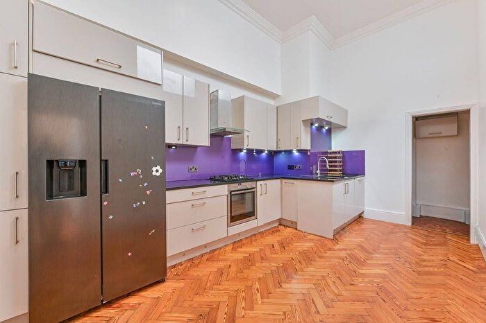 3 Bedroom Flat To Rent In Maida Vale, Maida Vale, London, W9