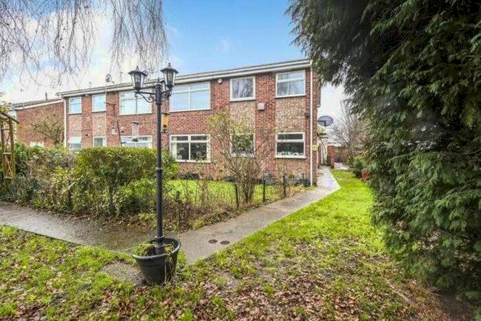 2 Bedroom Maisonette To Rent In Llanberis Grove, Nottingham, NG8