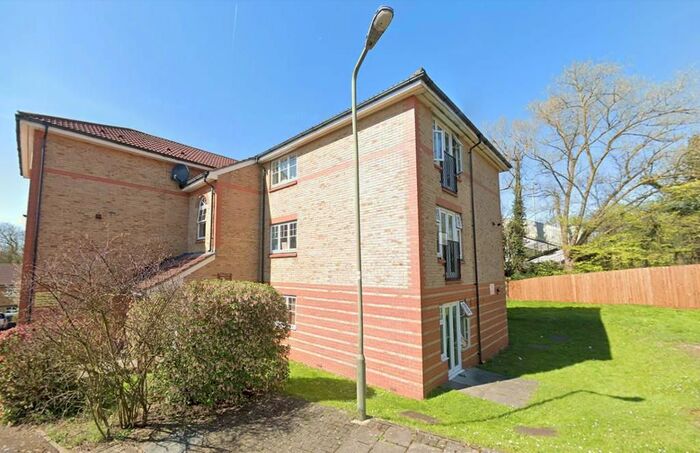 2 Bedroom Flat To Rent In Aster Court, Firethorn Close, Edgware, Middlesex, HA8