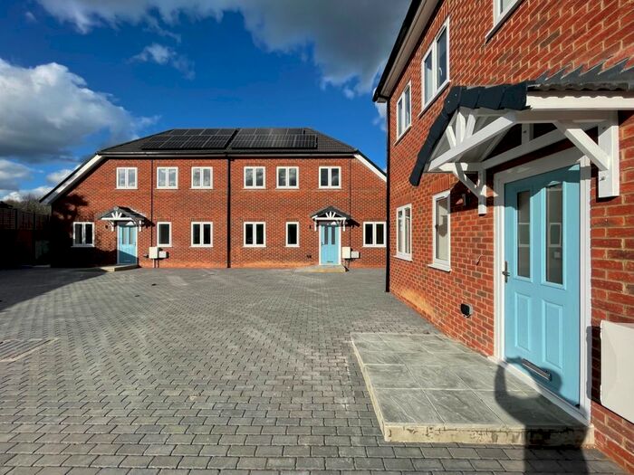 3 Bedroom Semi-Detached House To Rent In Lucas Road, Grays, RM17