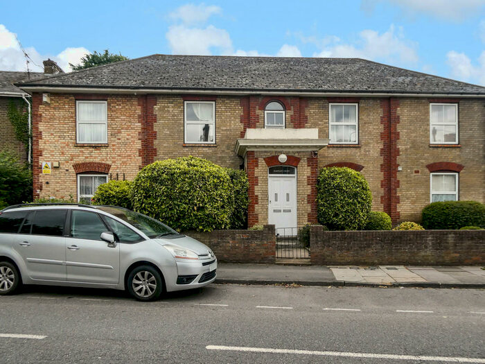 1 Bedroom Apartment To Rent In Darnley Road, Gravesend, DA11