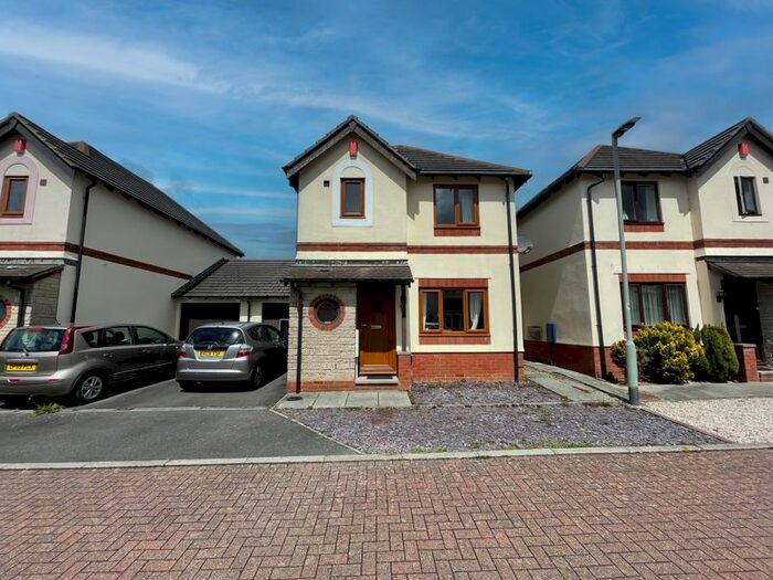 3 Bedroom Detached House To Rent In The Gardens, Chudleigh, Newton Abbot, TQ13