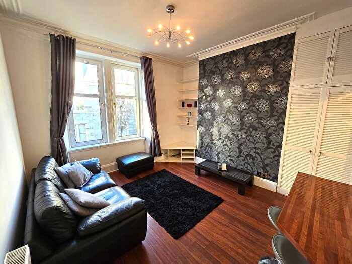1 Bedroom Flat To Rent In Wallfield Crescent, Rosemount, Aberdeen, AB25