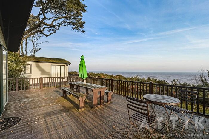 2 Bedroom Park Home For Sale In The Street, Lowestoft, Corton, NR32