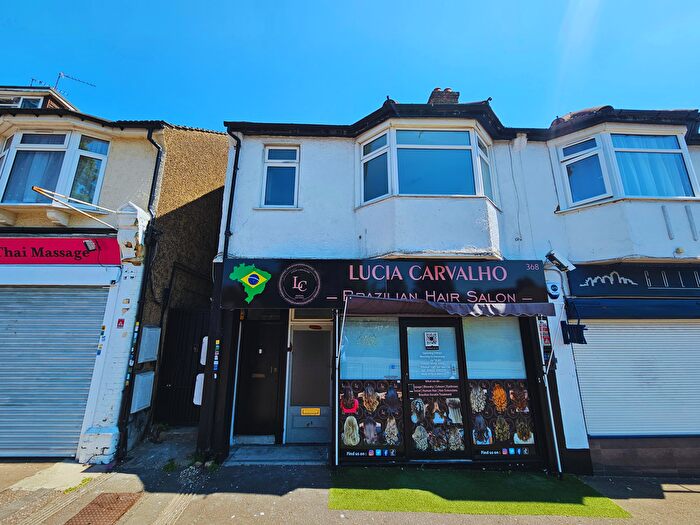 1 Bedroom Flat To Rent In St. Albans Road, Watford, WD24