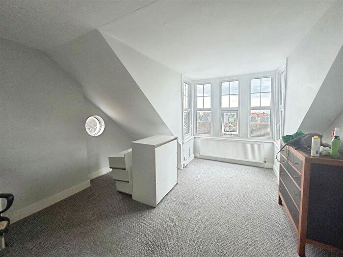 1 Bedroom Flat To Rent In Tyndale Park, Herne Bay, CT6