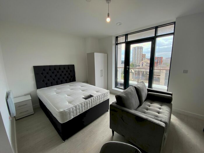 Studio To Rent In Furness Quay, Salford, M50