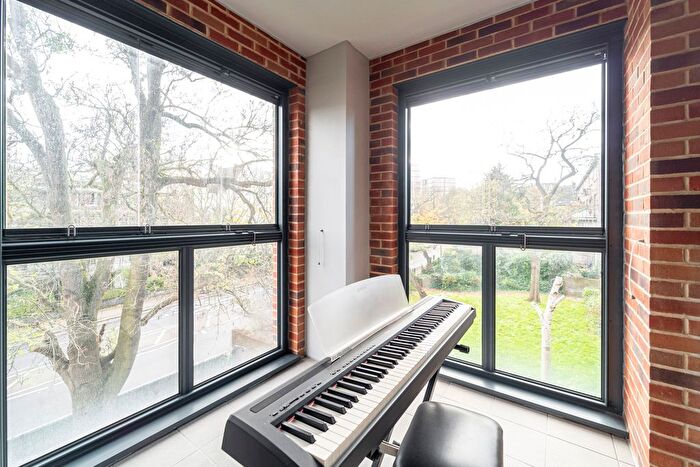 1 Bedroom Flat For Sale In Ikon Apartments, Dalmeny Avenue, Tufnell Park, N7