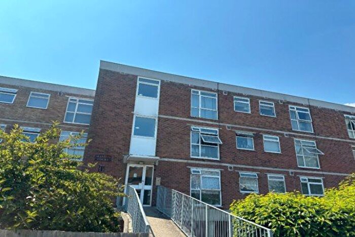 Studio To Rent In Rotunda Road, Eastbourne, BN23