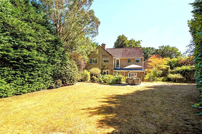 4 Bedroom Detached House For Sale In Tremayne Walk, Camberley, Surrey, GU15