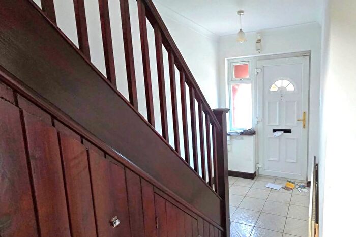 3 Bedroom Semi-Detached House To Rent In Wadham Gardens, Greenford, UB6