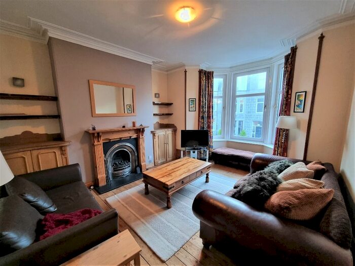 2 Bedroom Flat To Rent In Great Western Place, City Centre, Aberdeen, AB10