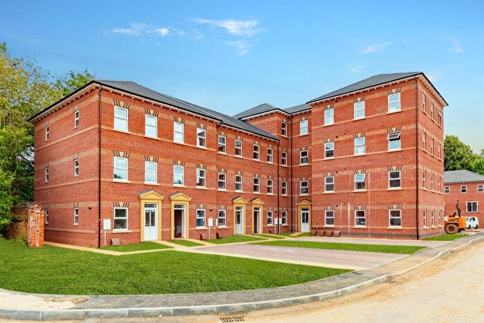 2 Bedroom Apartment For Sale In St. Crispin Drive, Northampton, NN5