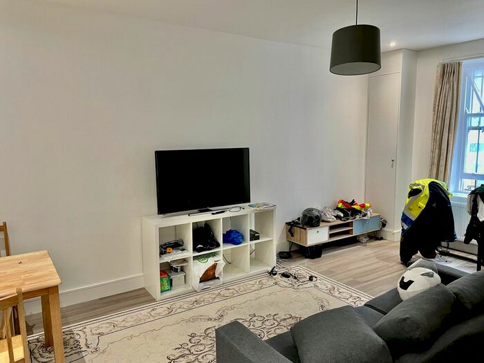 1 Bedroom Flat To Rent In Craven Park Road, Harlesden, NW10