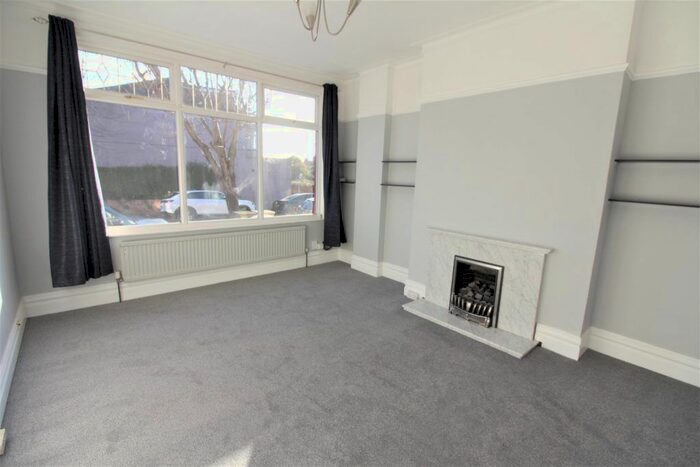 3 Bedroom Terraced House To Rent In Chimes Avenue, London, N13