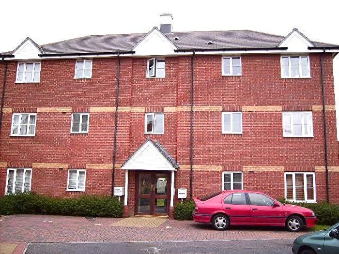 1 Bedroom Apartment For Sale In Payne Close, Barking, Essex, IG11