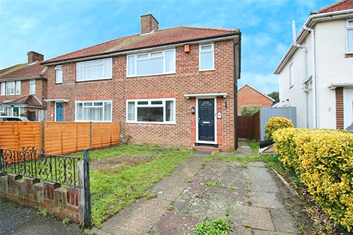 3 Bedroom Semi Detached House To Rent In Meadowcroft Road, Reading, Berkshire, RG2