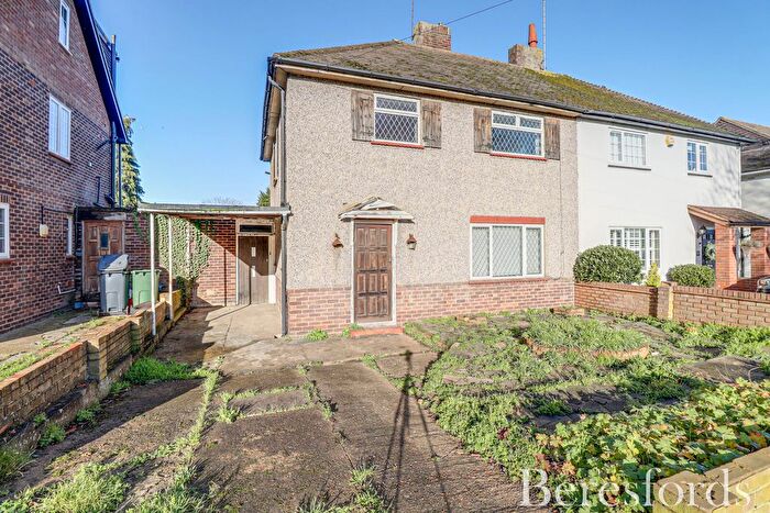 3 Bedroom Semi Detached House For Sale In Bishops Hall Road, Pilgrims Hatch, CM15