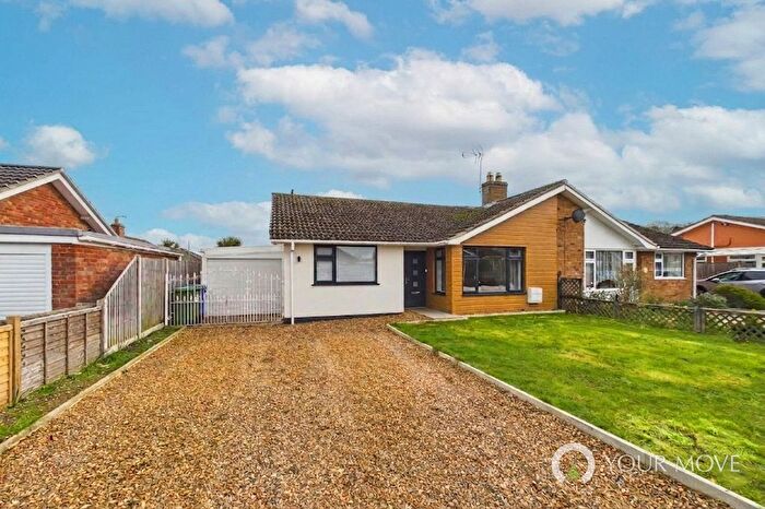3 Bedroom Bungalow For Sale In Worell Drive, Worlingham, Beccles, Suffolk, NR34