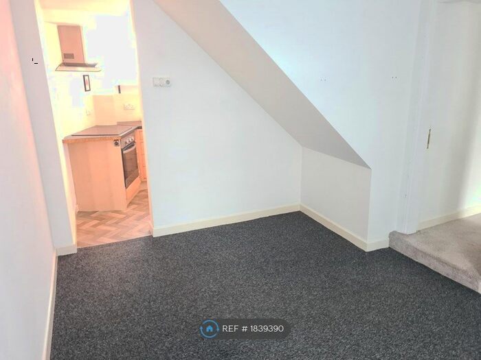 1 Bedroom Flat To Rent In Gloucester Road, Coleford, GL16