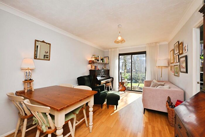 1 Bedroom Apartment For Sale In Millers Lane, Stanstead Abbotts, Ware, SG12